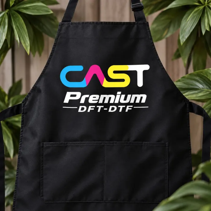 ผ้ากันเปื้อนสีดำสกรีนโลโก้ CAST Premium ด้วยฟิล์ม DTF